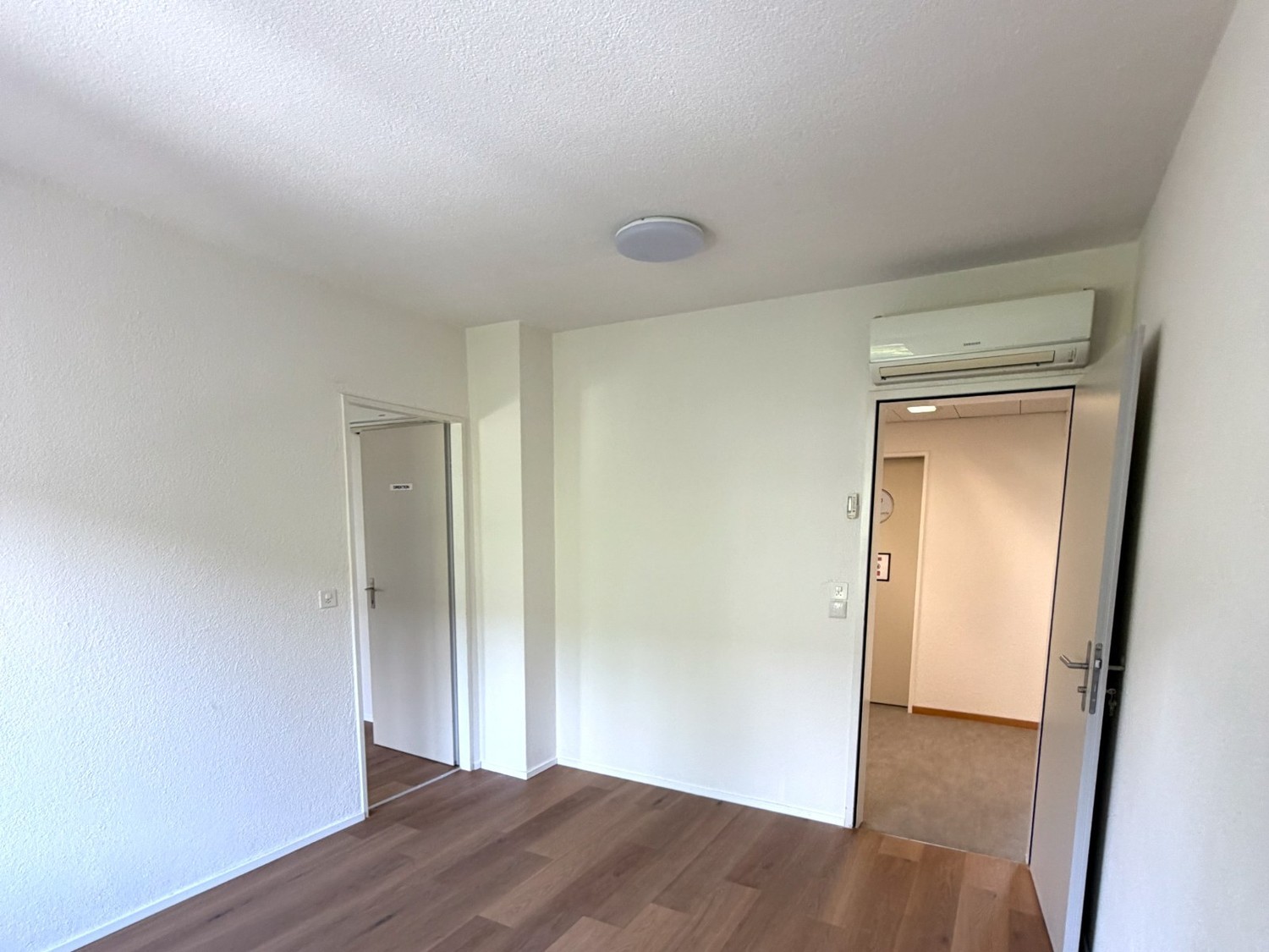 bureau de 12m²