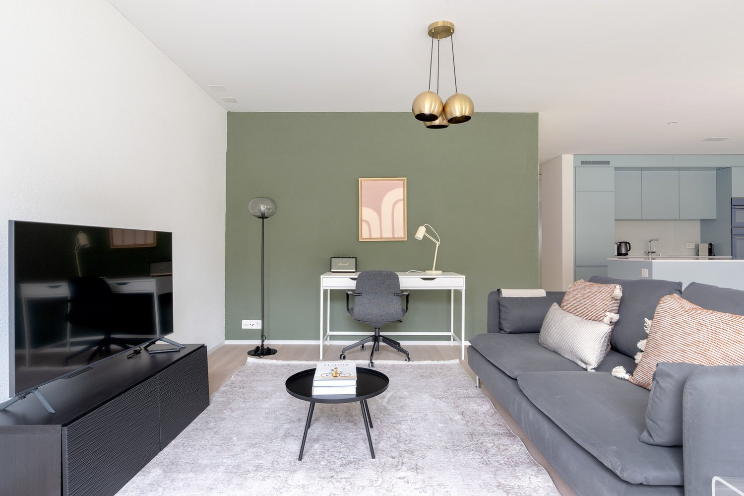 2 rooms furnished flat