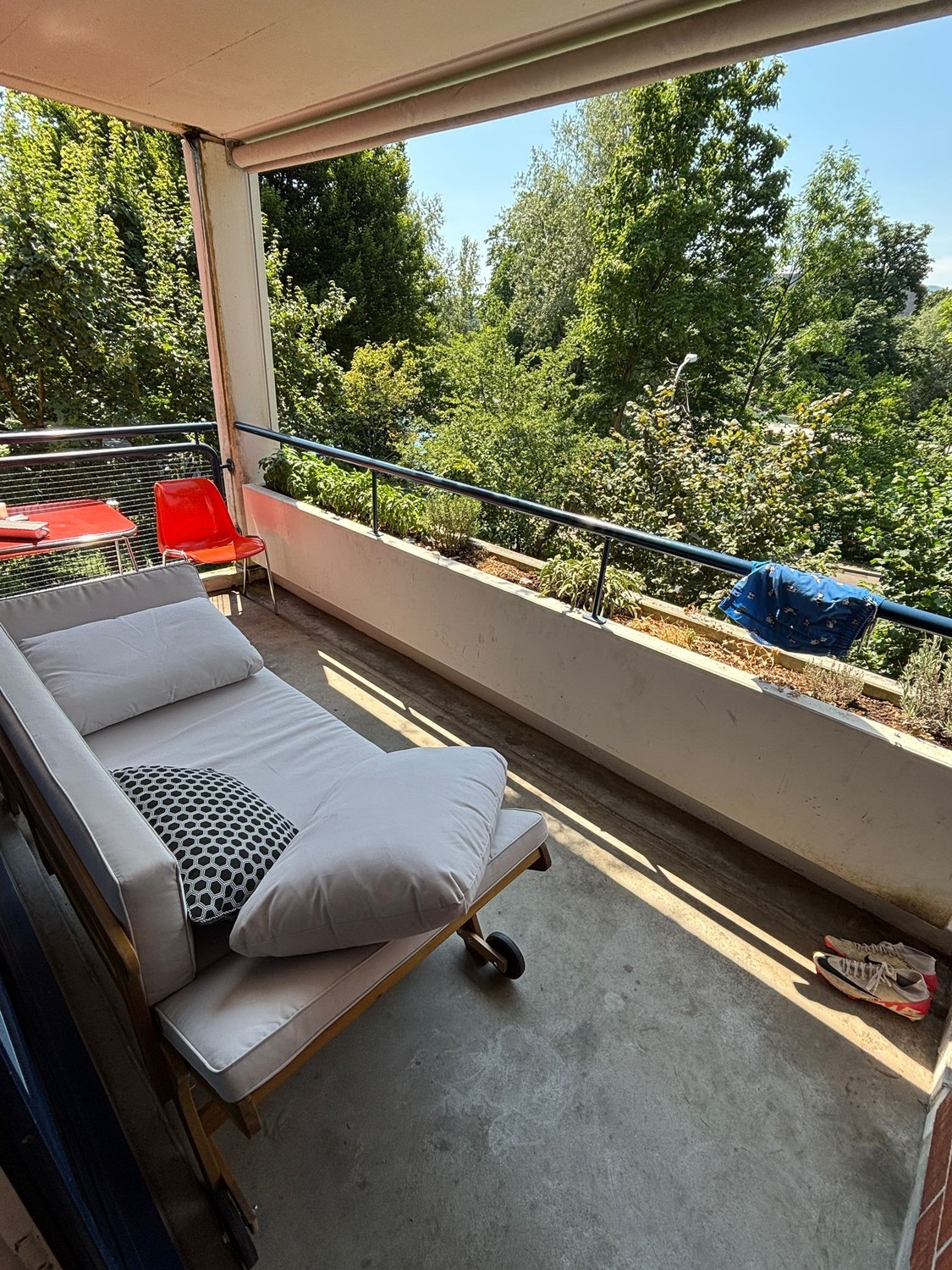Chambre dans un appartement partagé