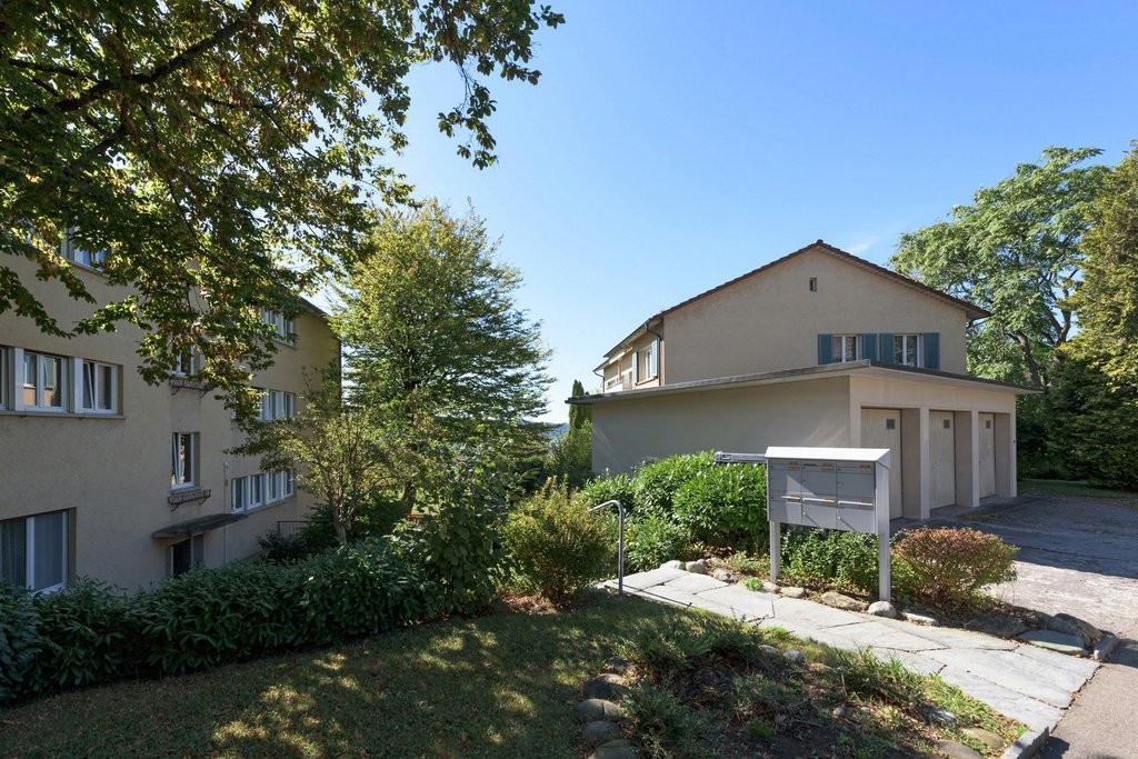 Single garage