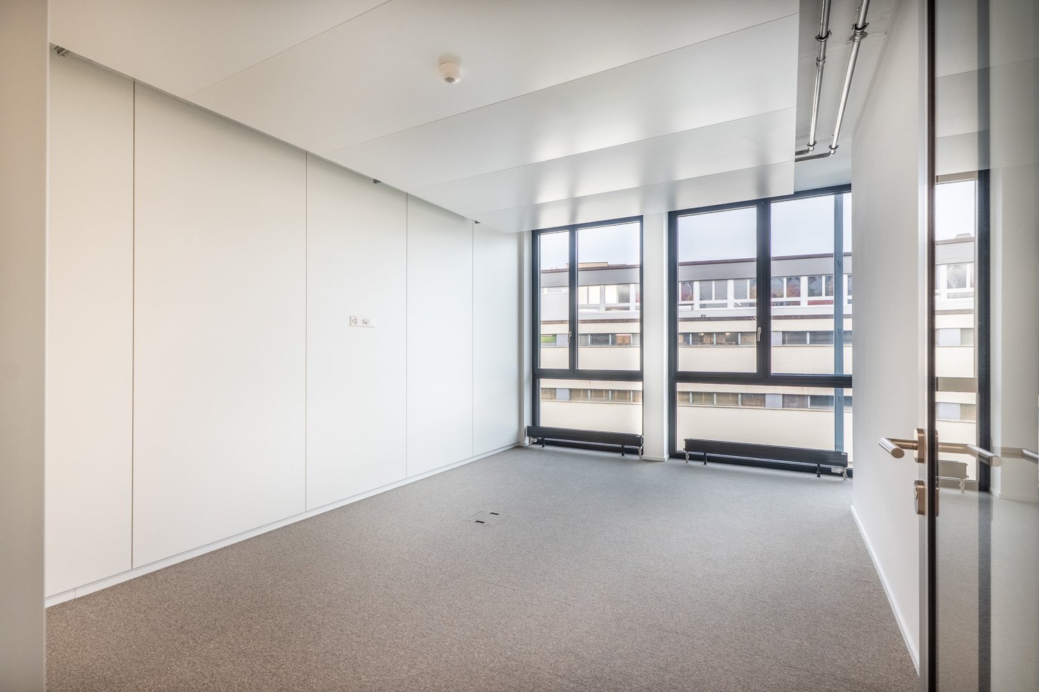 327m² bureau