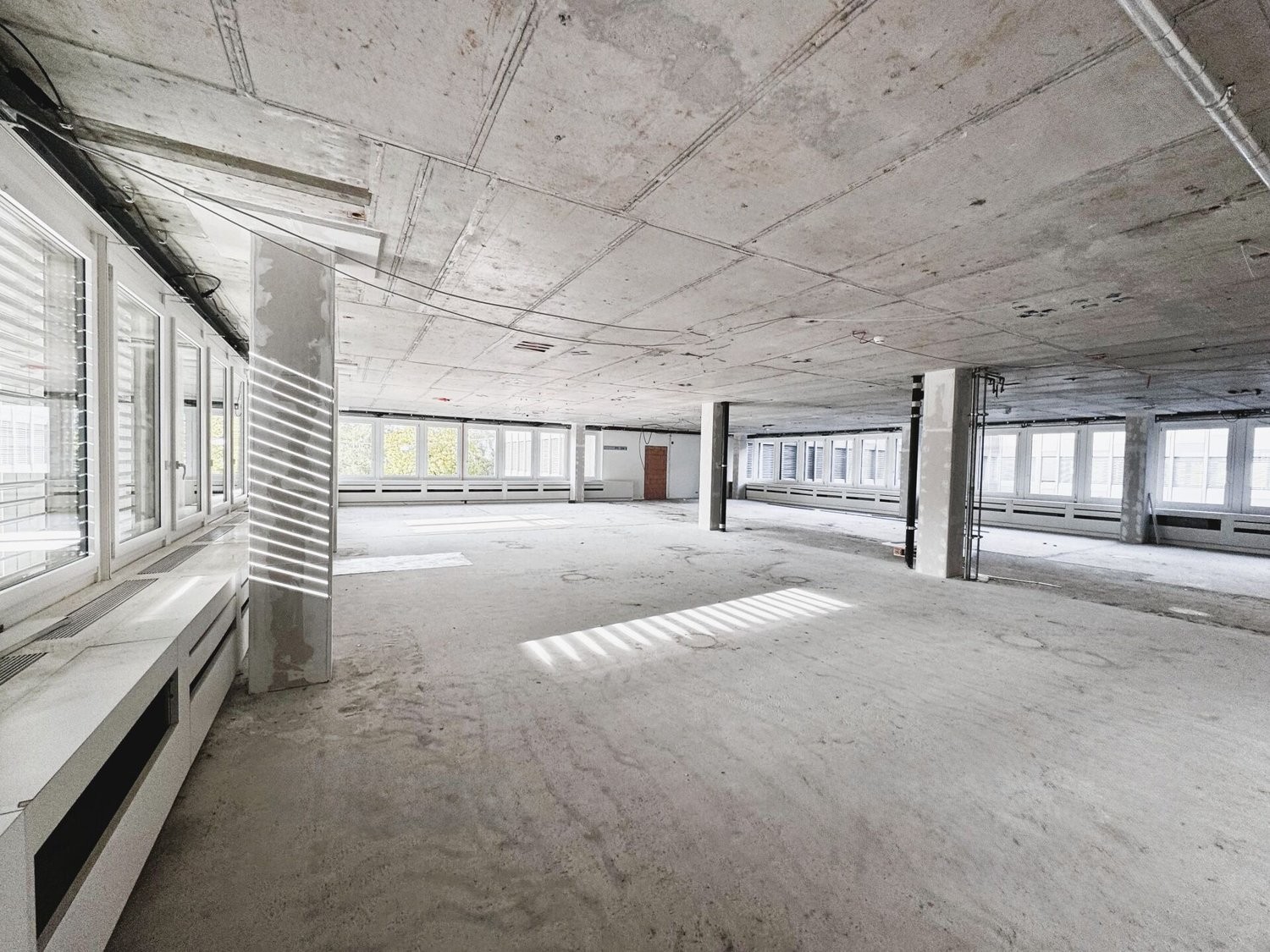 400m² office