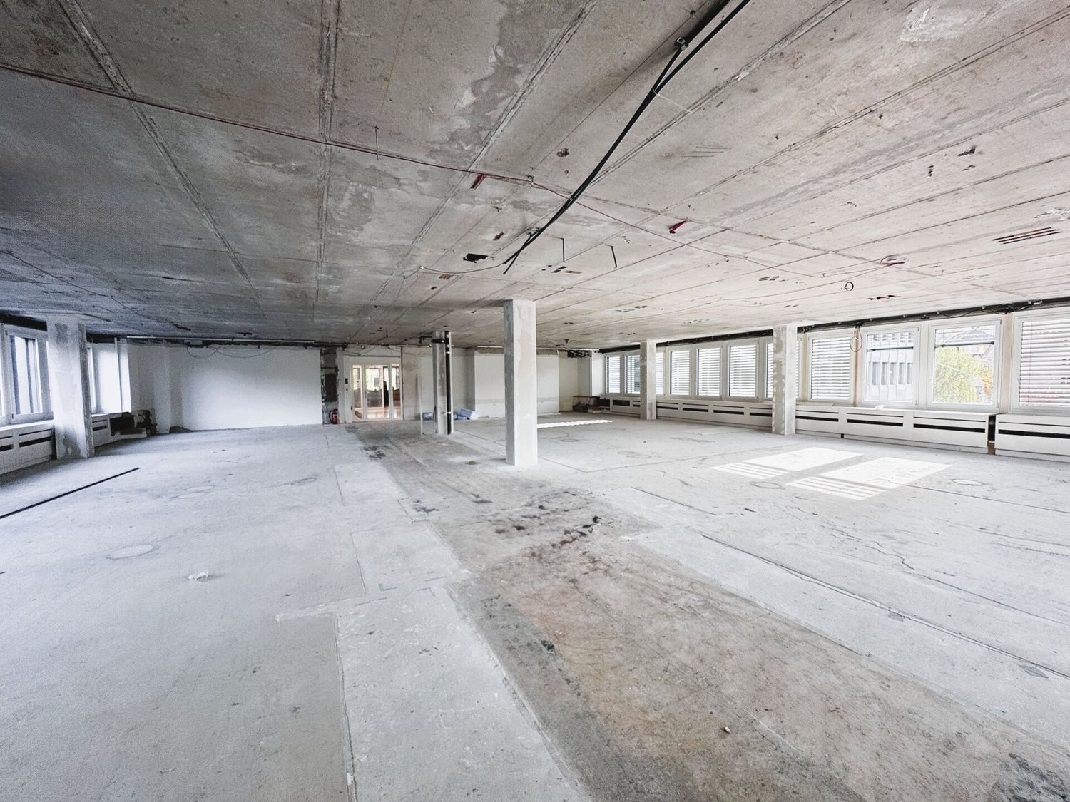 400m² office