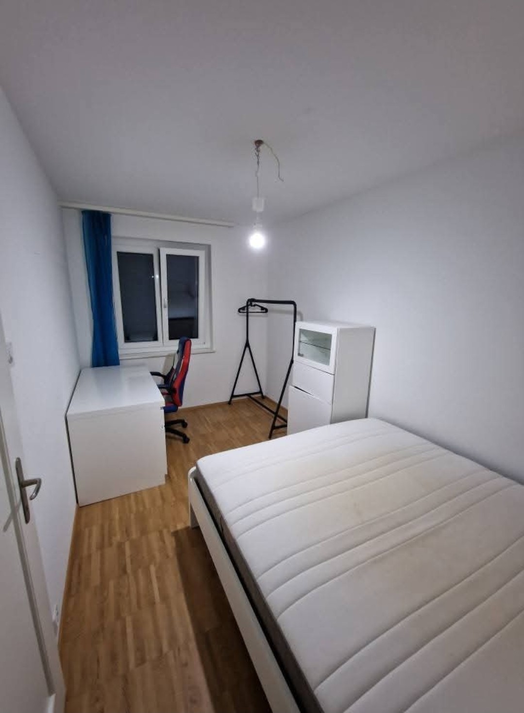 Room in a shared flat, Foto 1 von 2