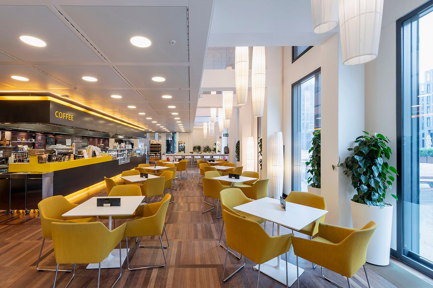 254m² caffetteria, foto 4 di 7