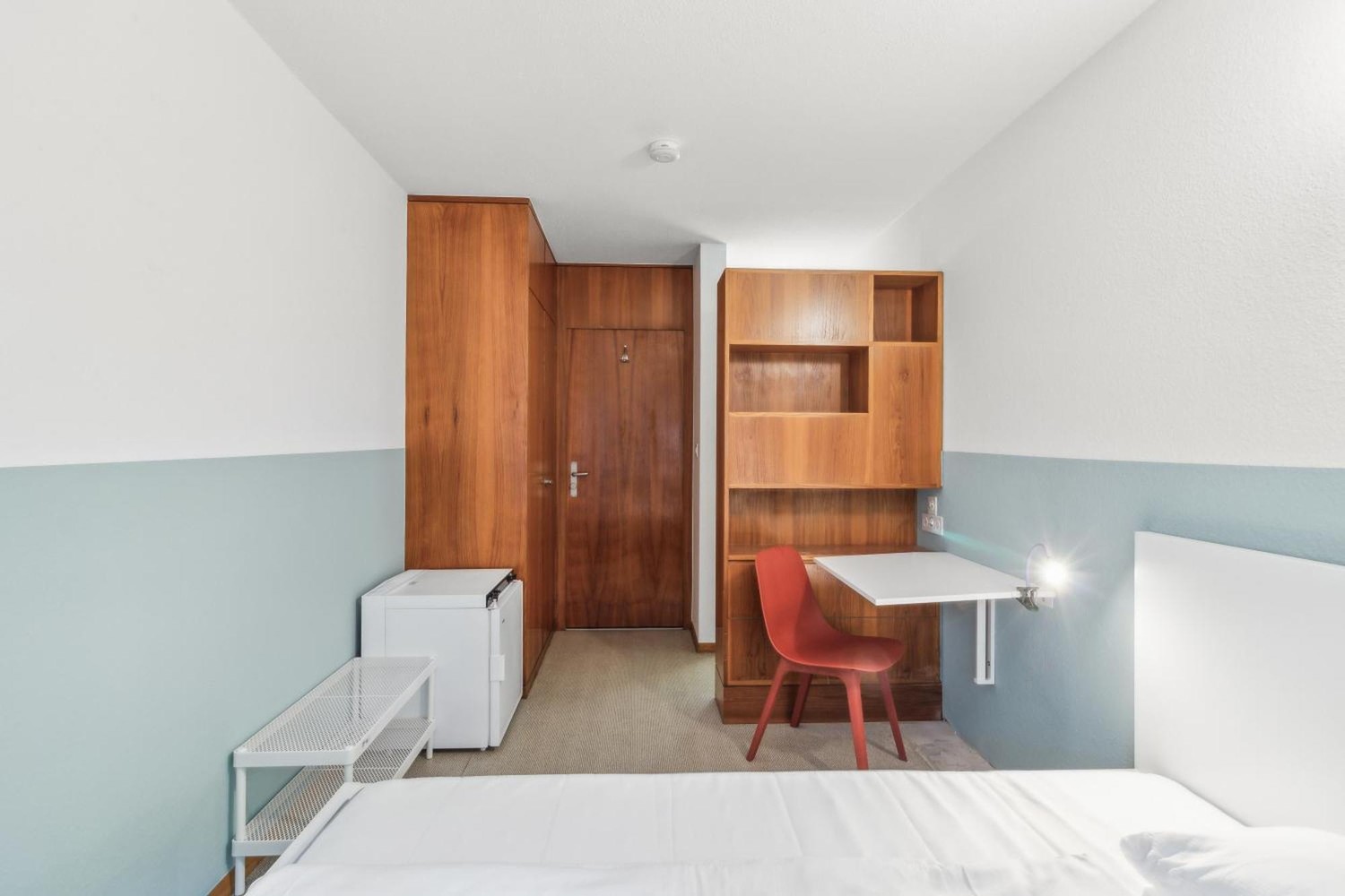 Zimmer in einer Wohngemeinschaft, Foto 2 von 3