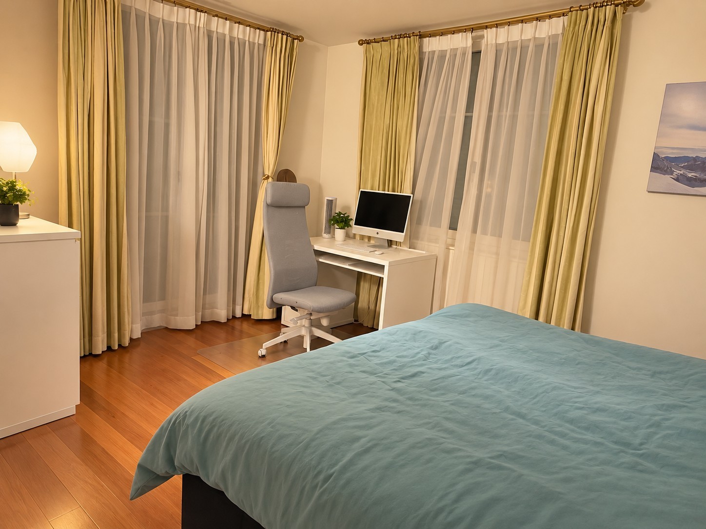 Nachmieter gesucht!

Il est idéal pour un futur locataire : une personne seule ou un couple, qui apprécie un mode de vie de haute qualité avec un confort de vie. Il offre un design décoratif élégant et des meubles, un magnifique paysage environnant, des installations sportives juste au pas de la por