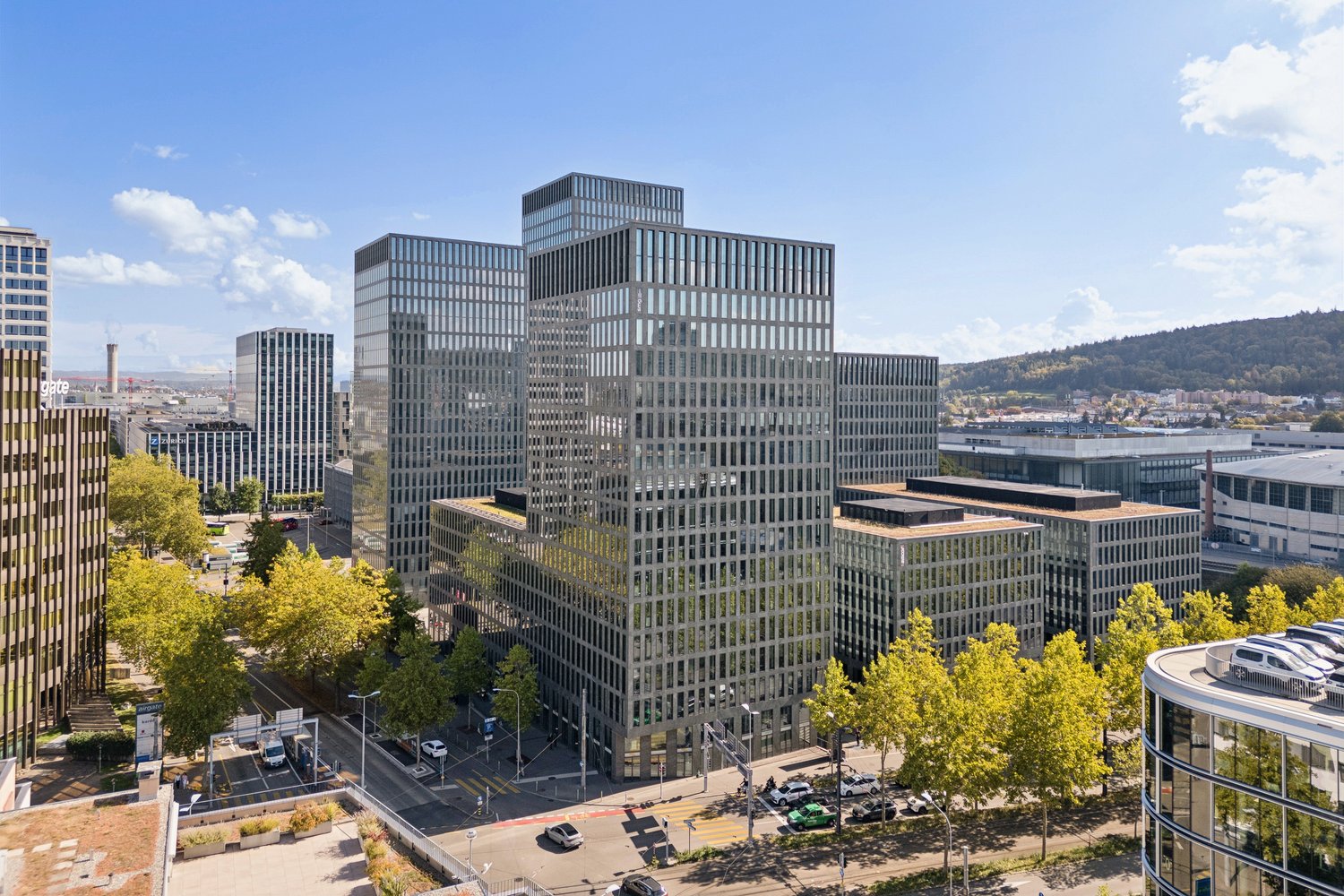 1298m² office
