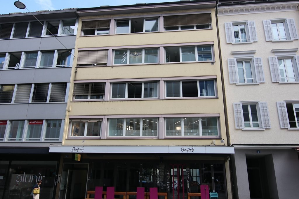 54m² commercial