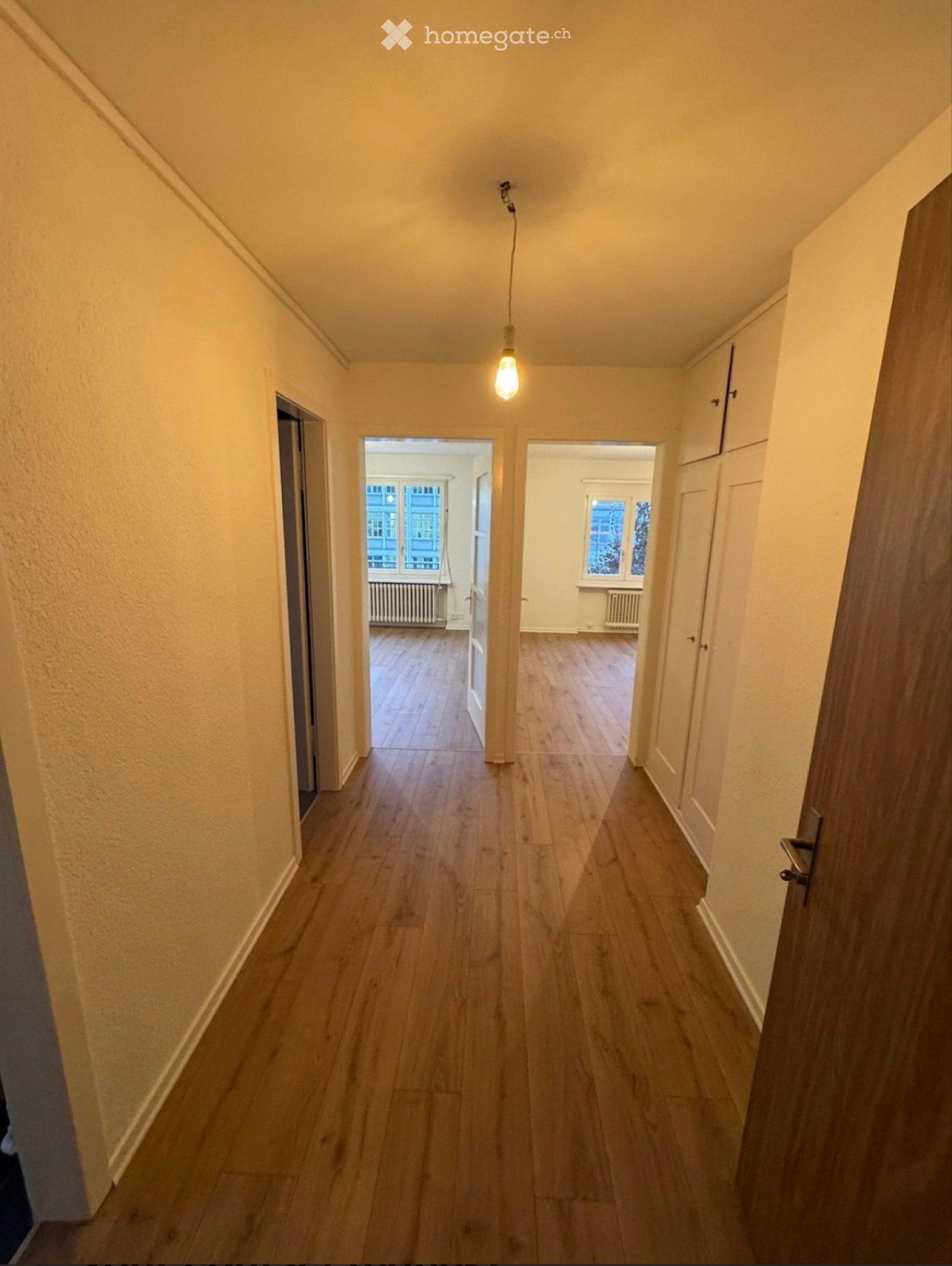1 room single room, Foto 3 von 5