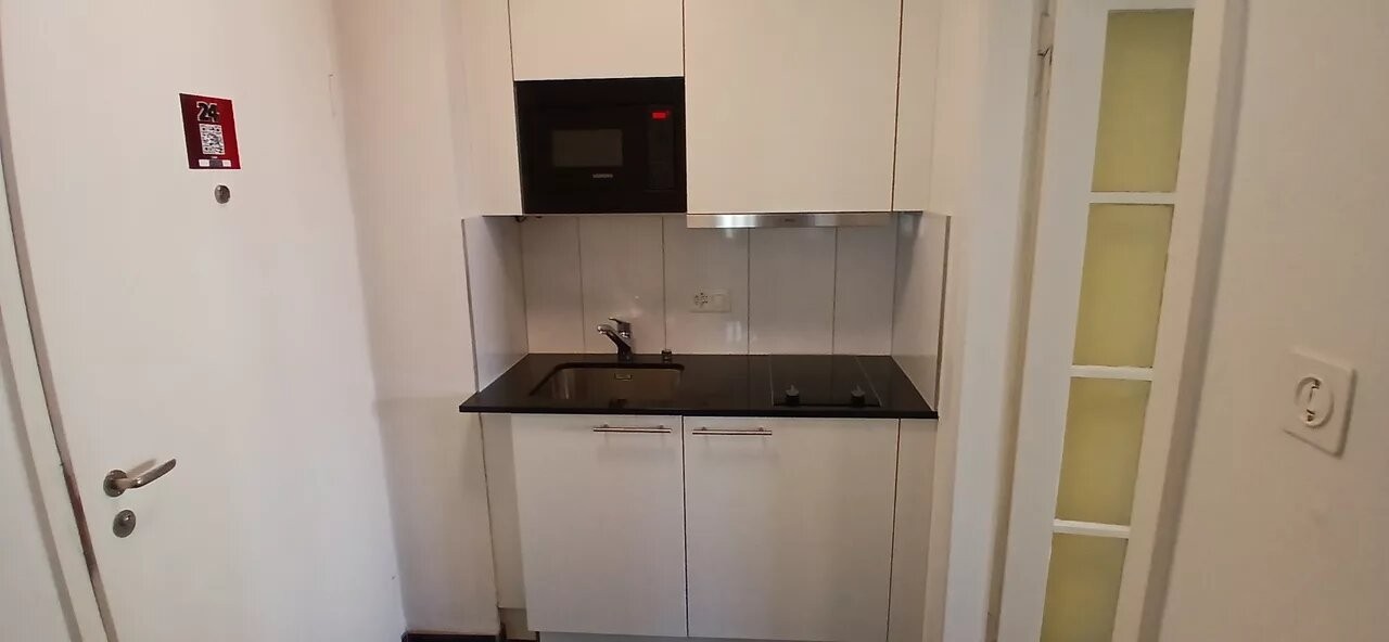 Camera in un appartamento condiviso, foto 6 di 10