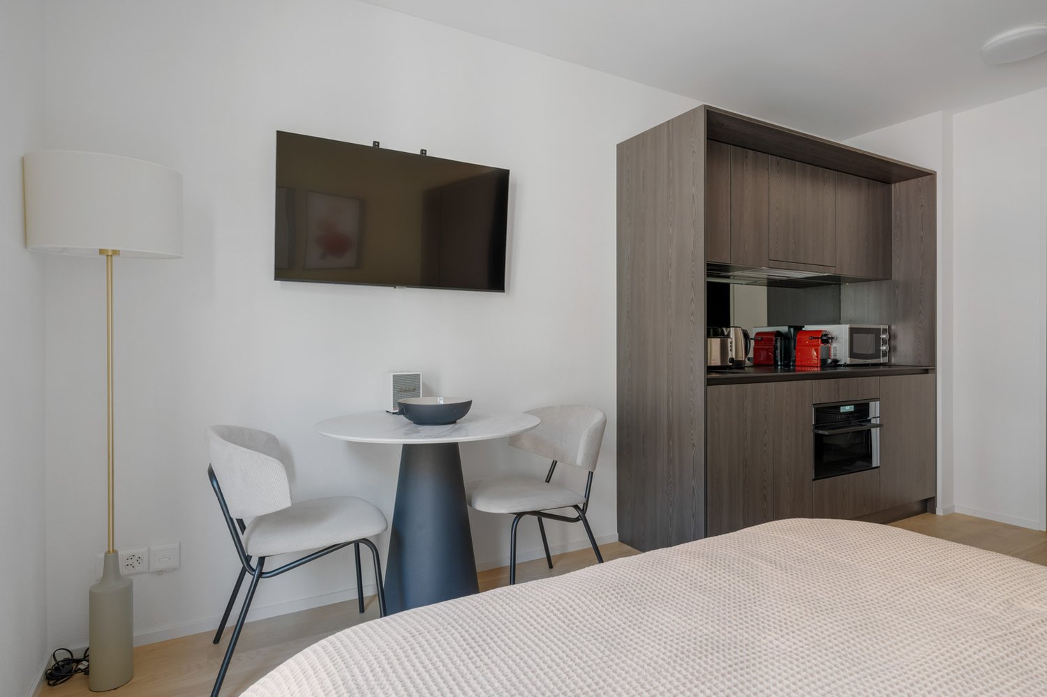 1 room furnished flat