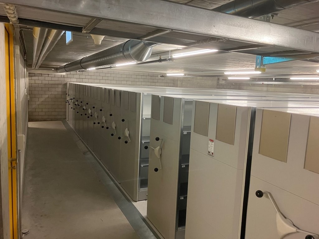 215m² locale di archiviazione, foto 4 di 5