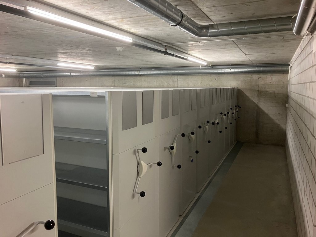 215m² locale di archiviazione, foto 5 di 5
