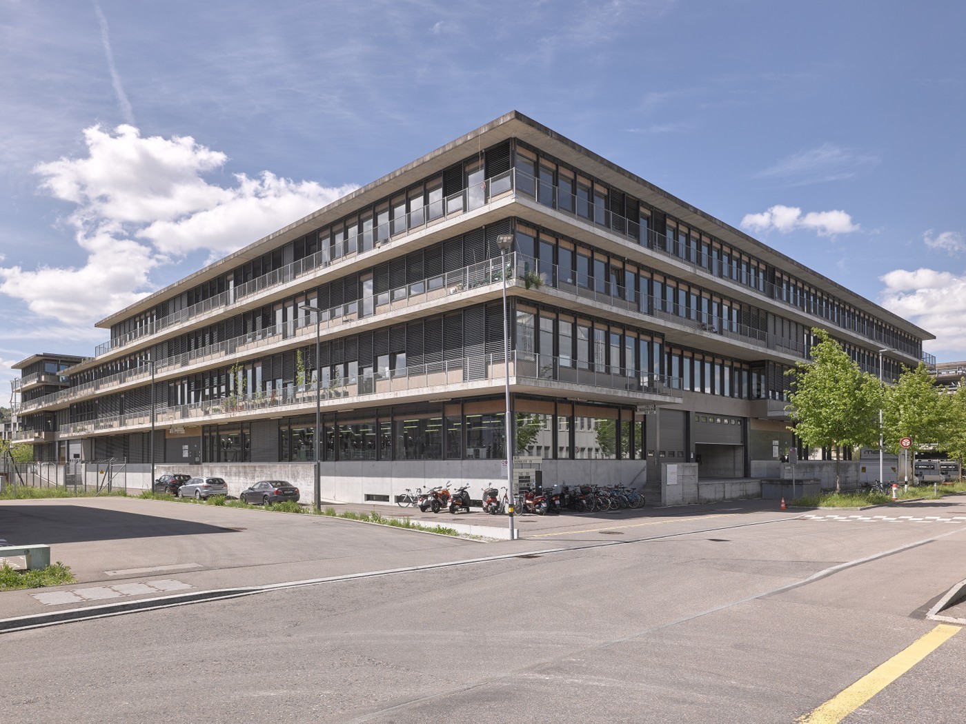 523m² bureau