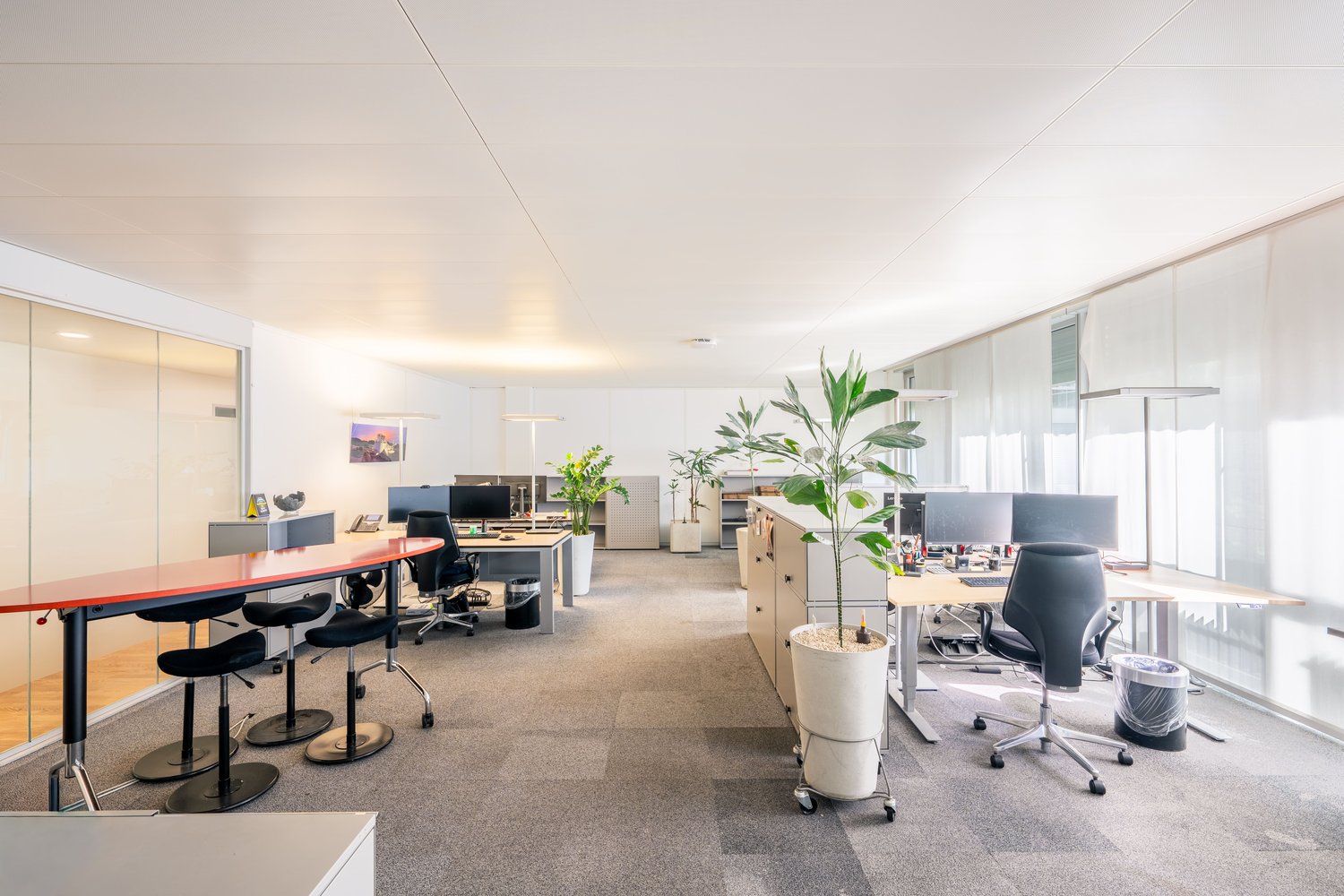 400m² office