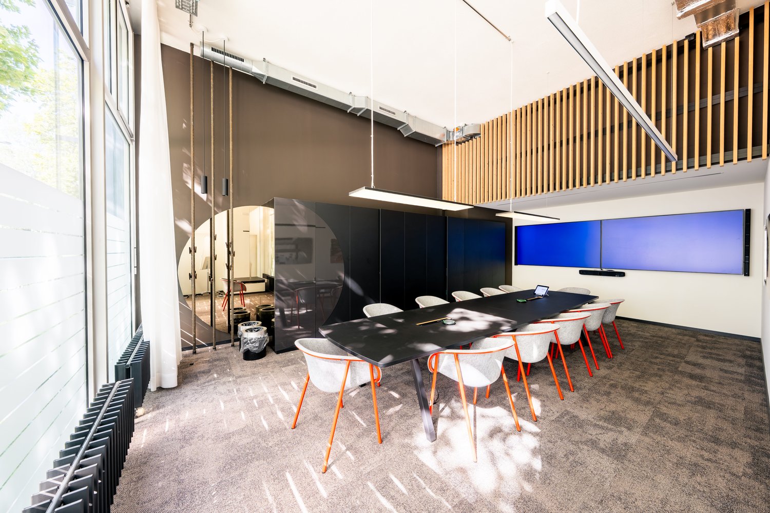 400m² office