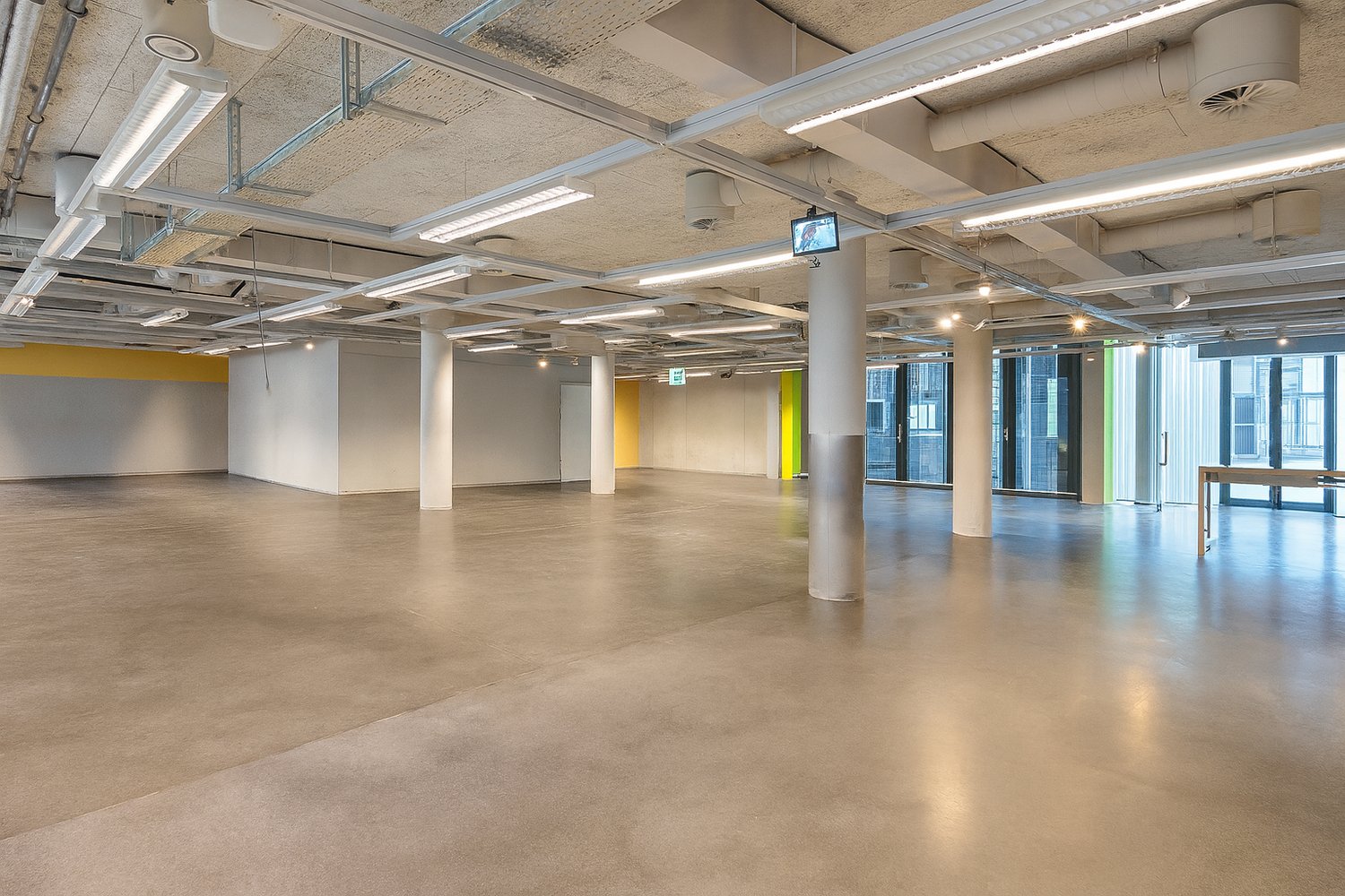 Magasin de 380m²