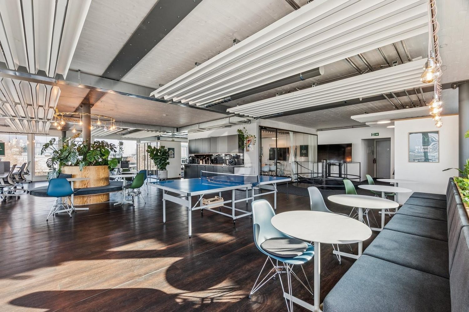 576m² bureau