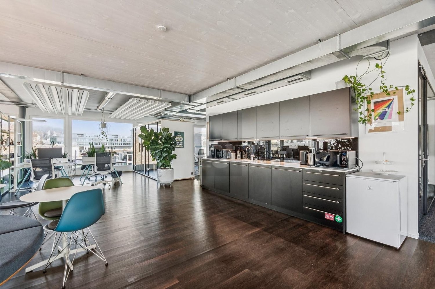 576m² bureau