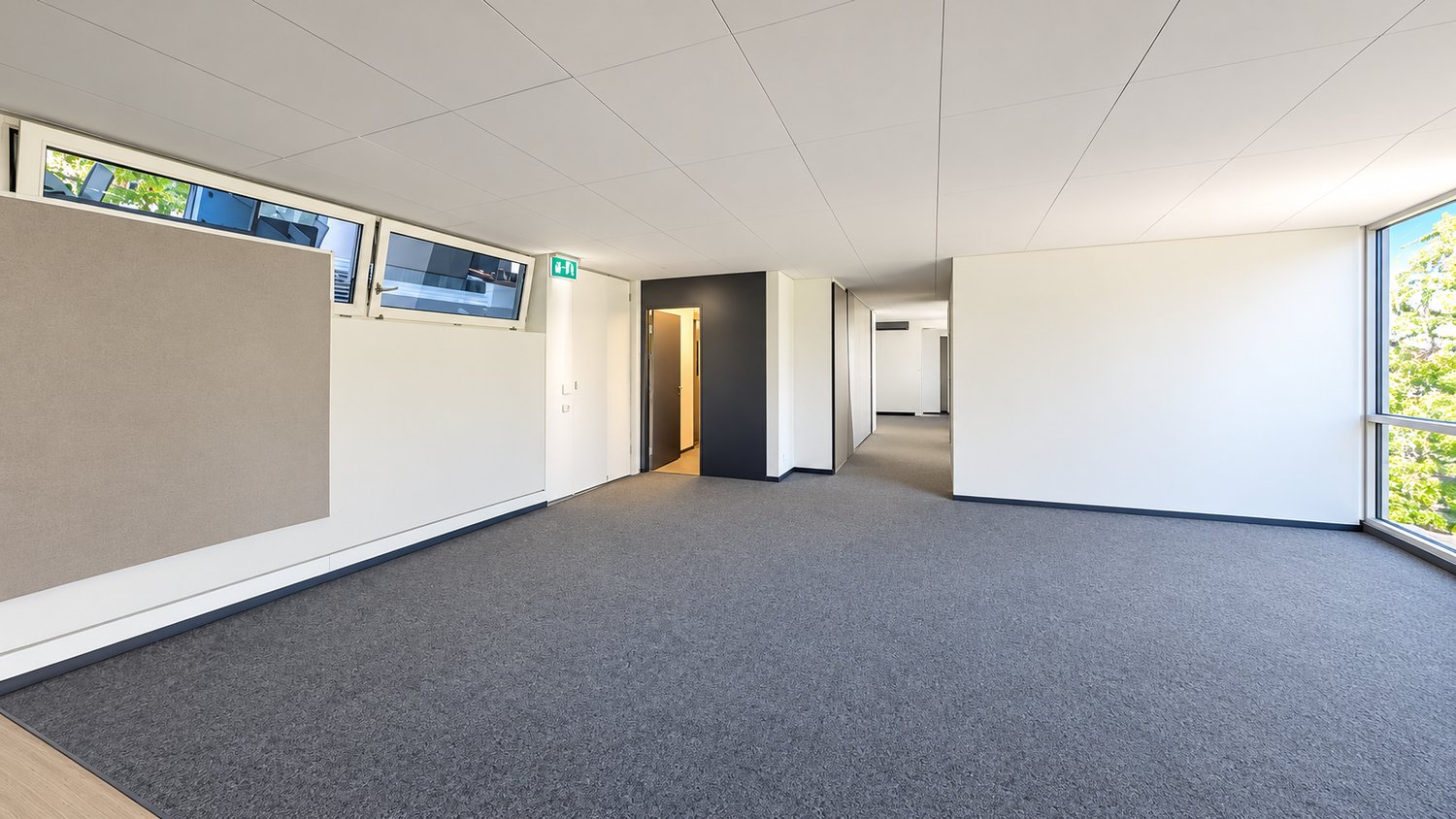Bureau de 121m²