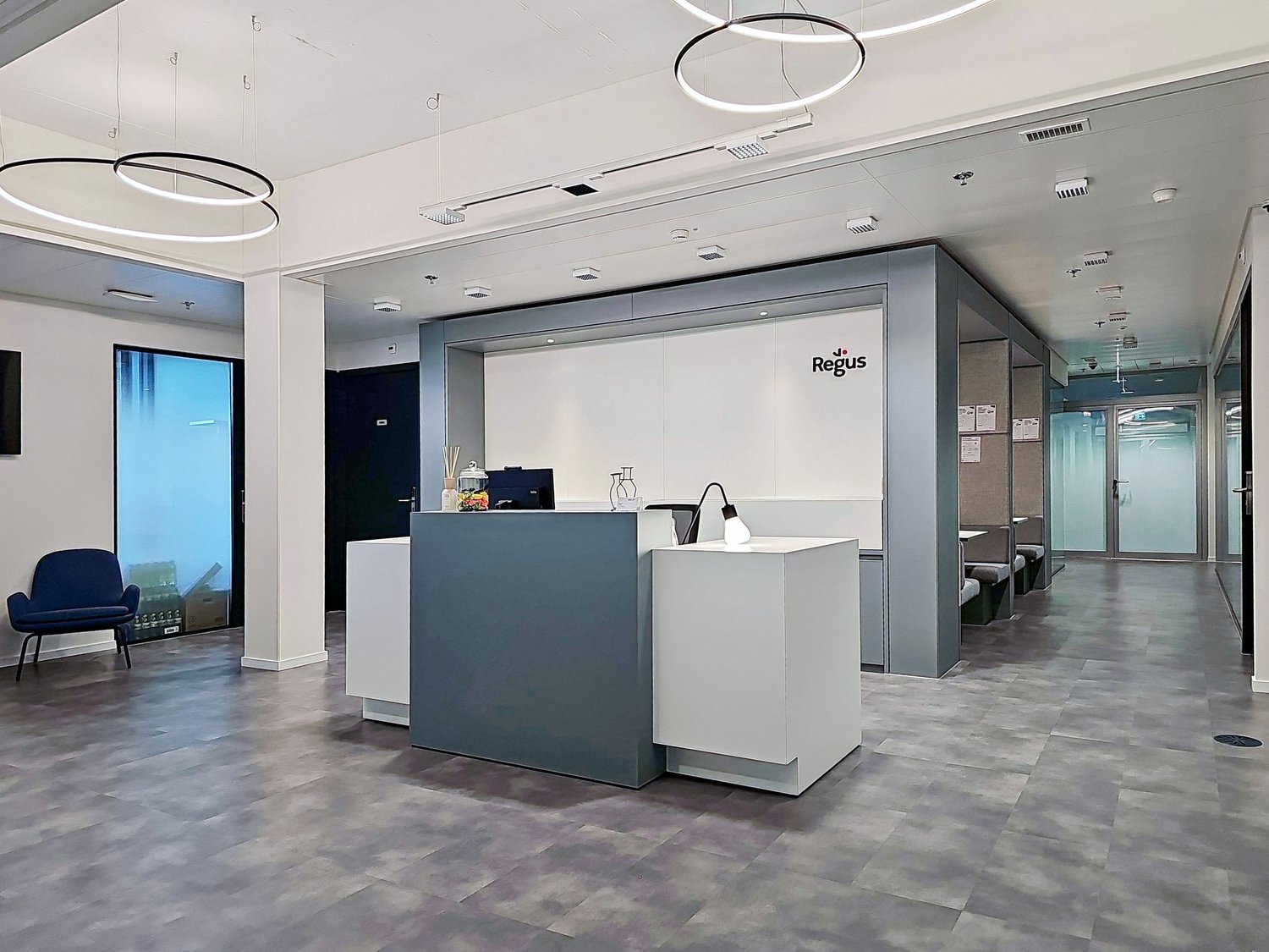 60m² office