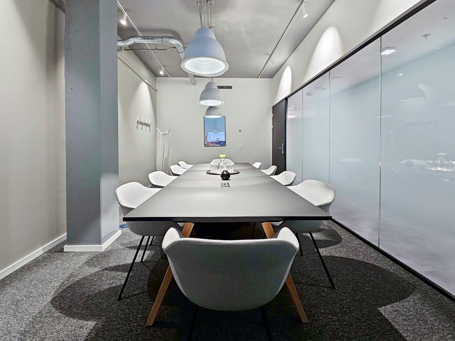60m² office