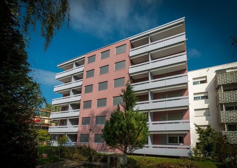 Nous louons une place de stationnement dans le parking souterrain.
Êtes-vous intéressé ? Nous nous réjouissons de votre prise de contact.