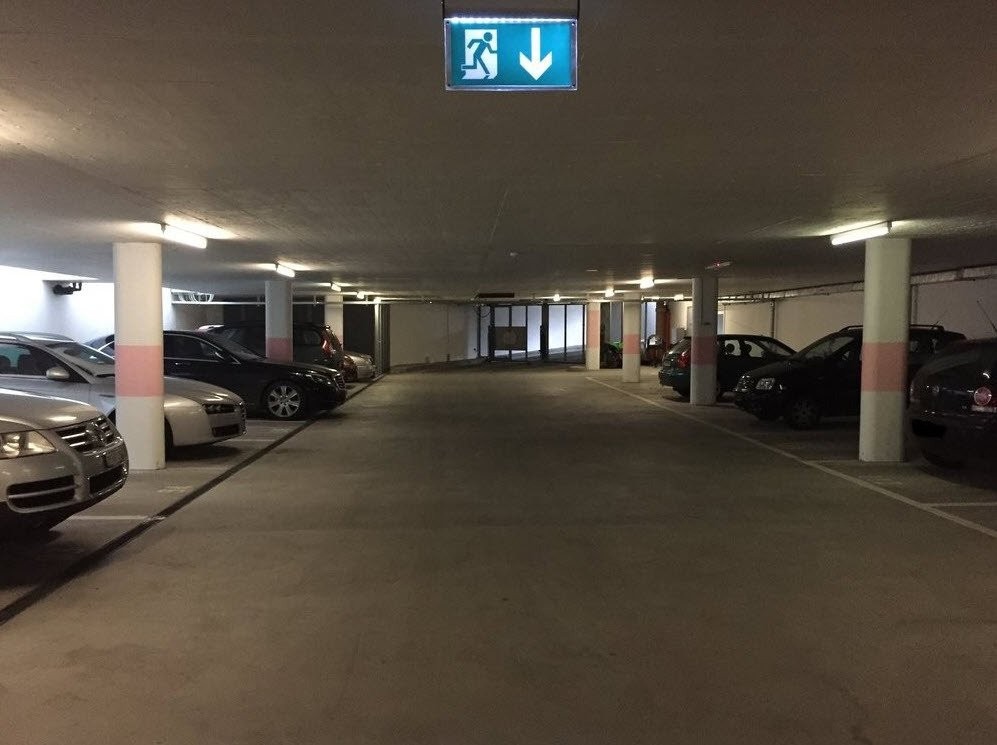 Posto auto interrato, foto 1 di 2