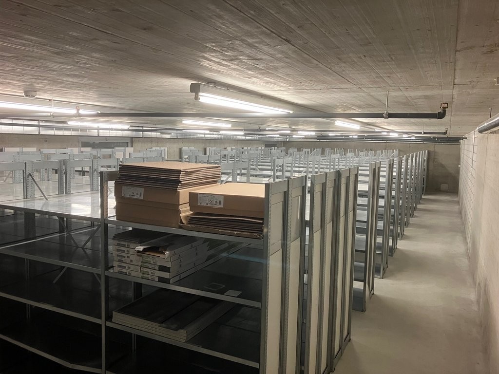 164m² storage room, Foto 1 von 2