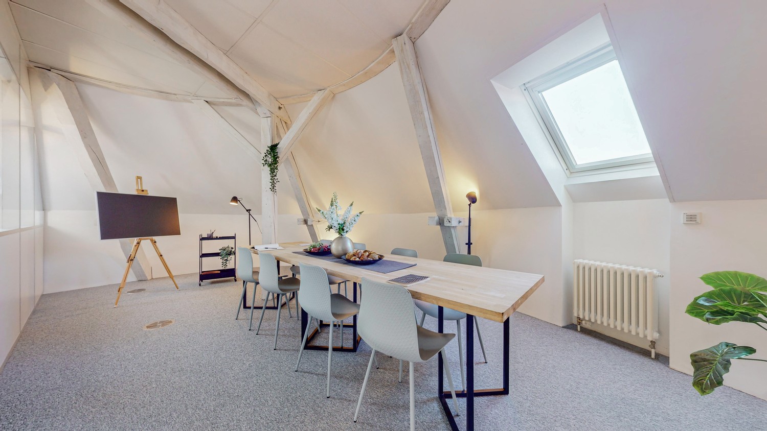 237m² office