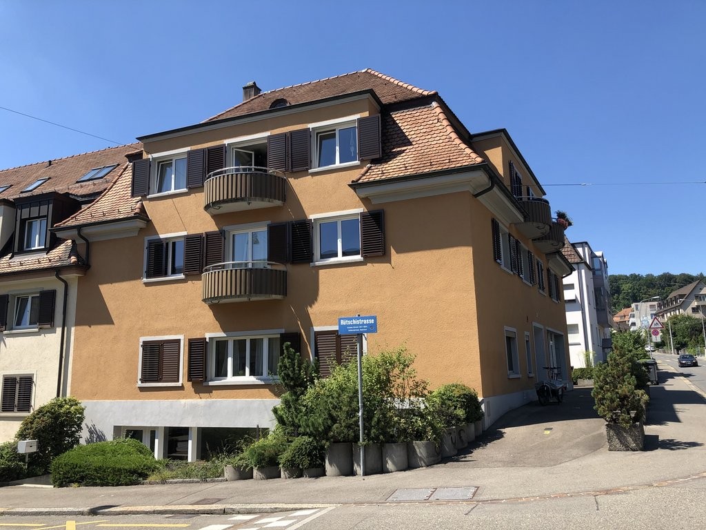 84m² commercial