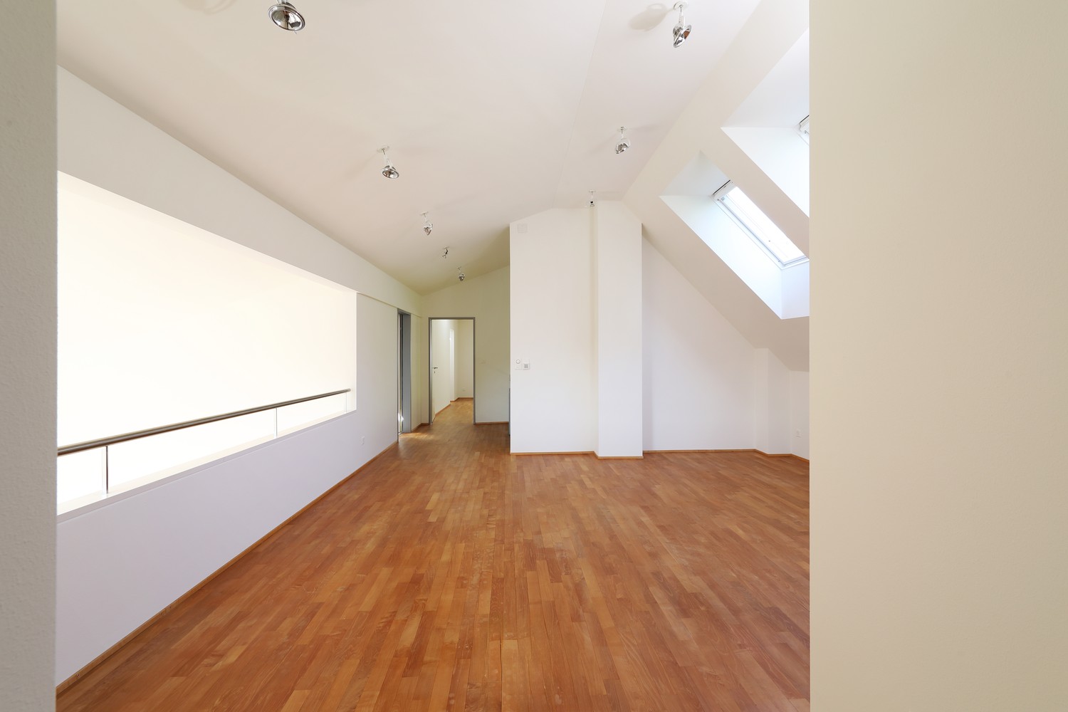 5 ½ rooms attic flat