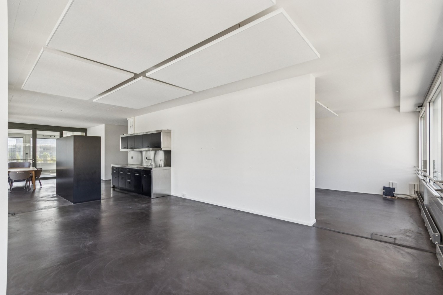 164m² office
