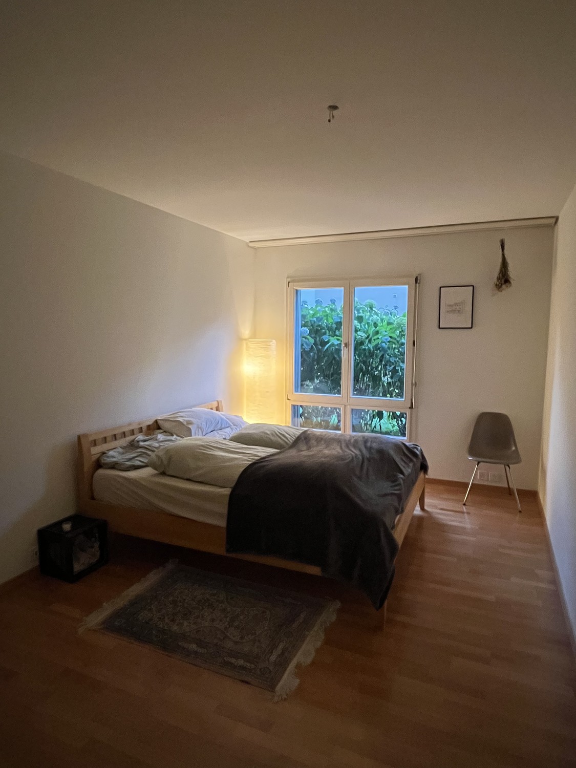 Ruhige 2.5-Zimmer-Erdgeschosswohnung mit privater Terrasse und Garten – Nur im September verfügbar