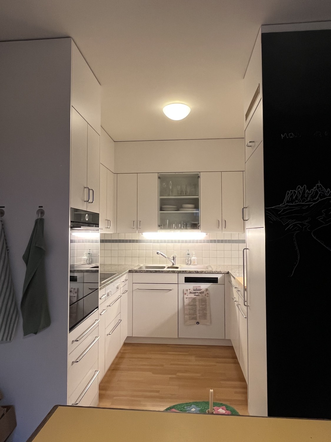 Ruhige 2.5-Zimmer-Erdgeschosswohnung mit privater Terrasse und Garten – Nur im September verfügbar