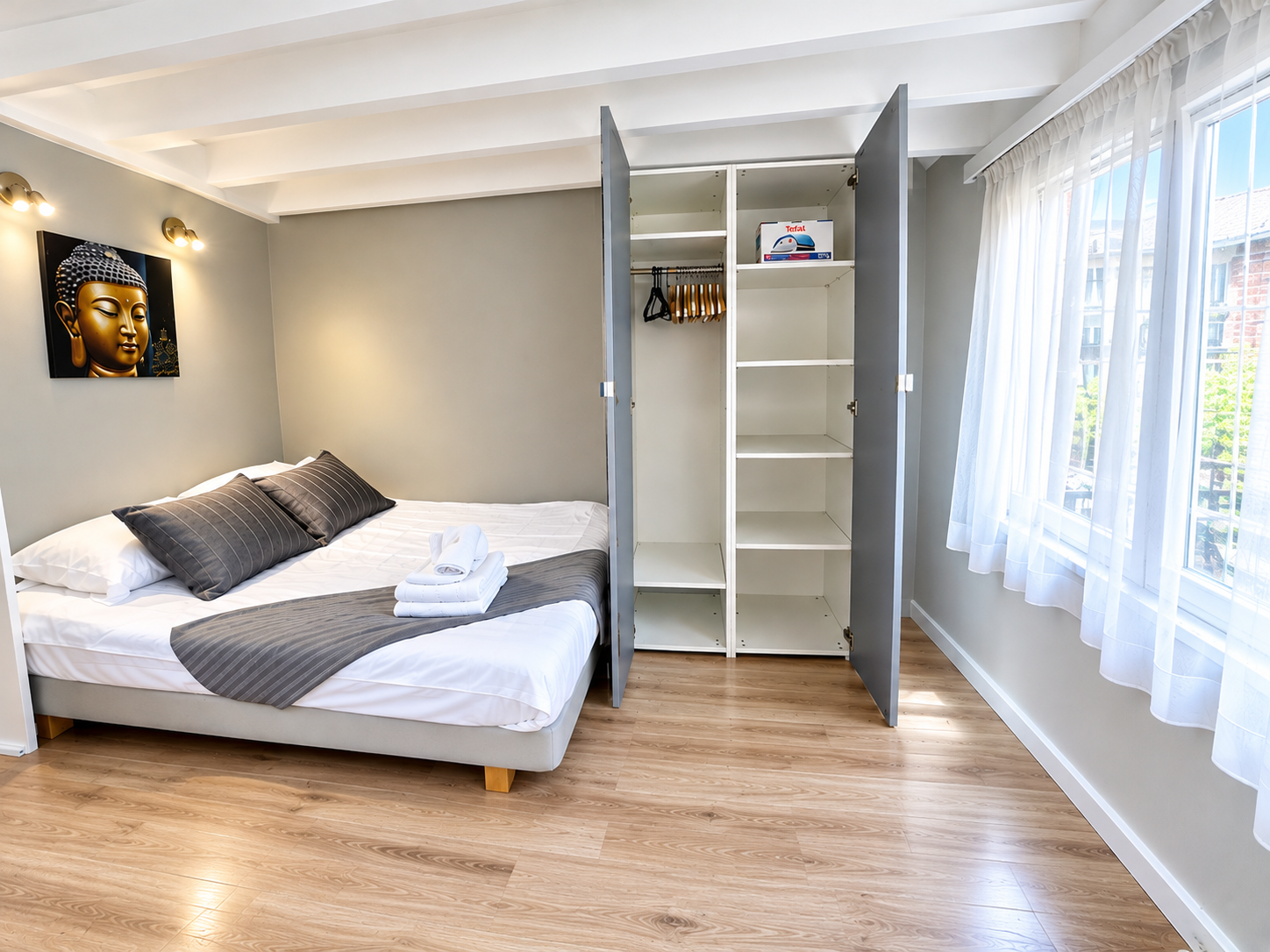 CENTRE - GRAND STUDIO MEUBLE + BELLE TERRASSE