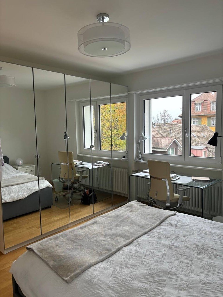 Helle 3.5-Zimmer-Wohnung mit zwei Balkonen am Klusplatz (Kreis 7), Foto 4 von 7