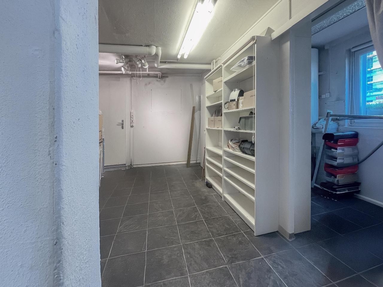 45m² commercial