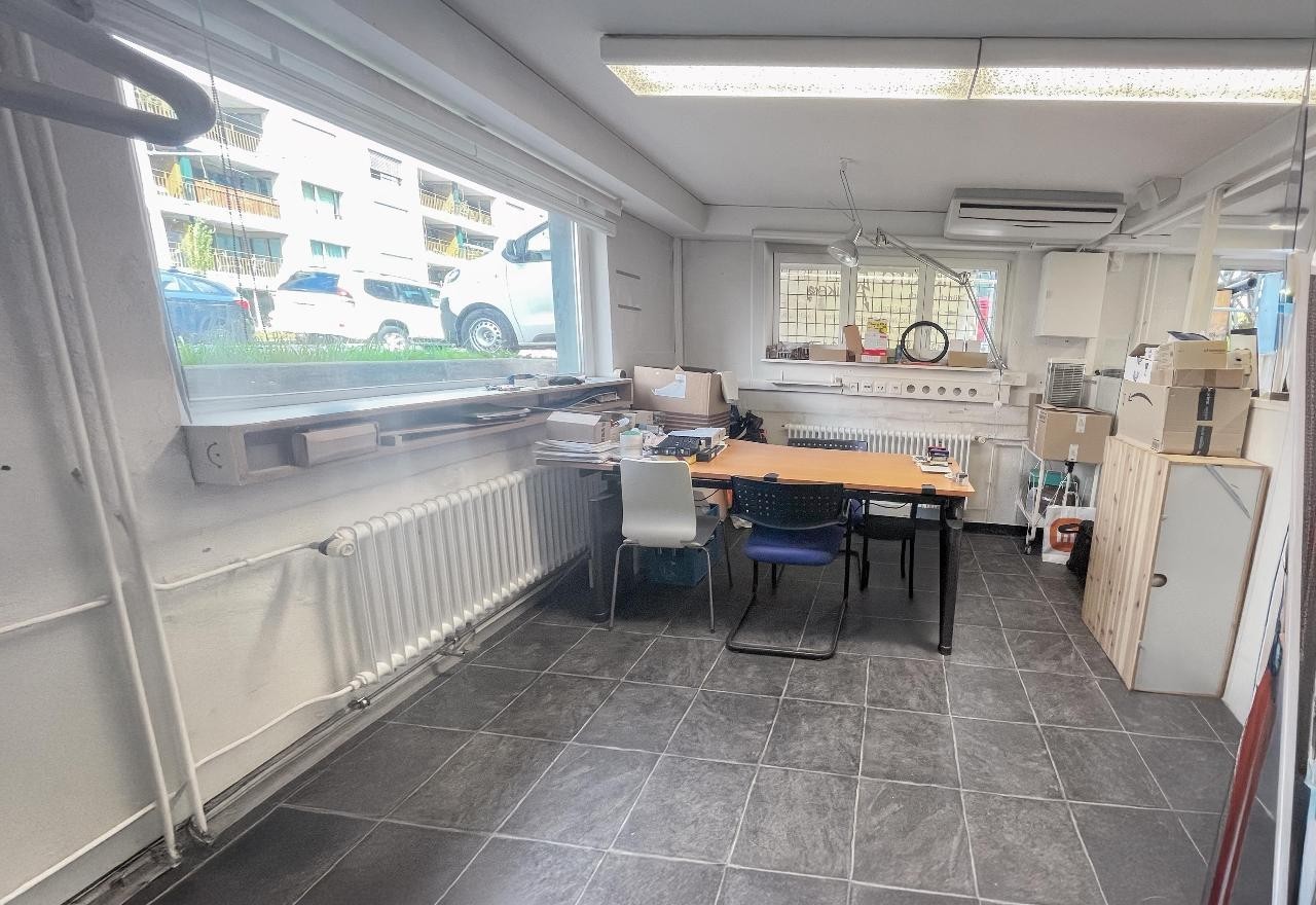 45m² commercial