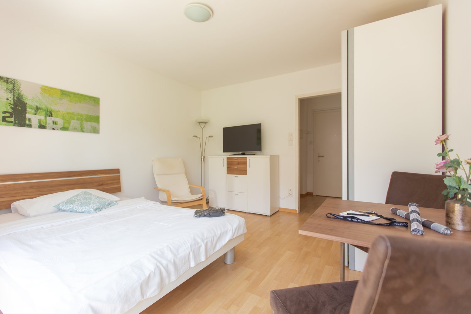 1-Zimmer-Wohnung möbliert
