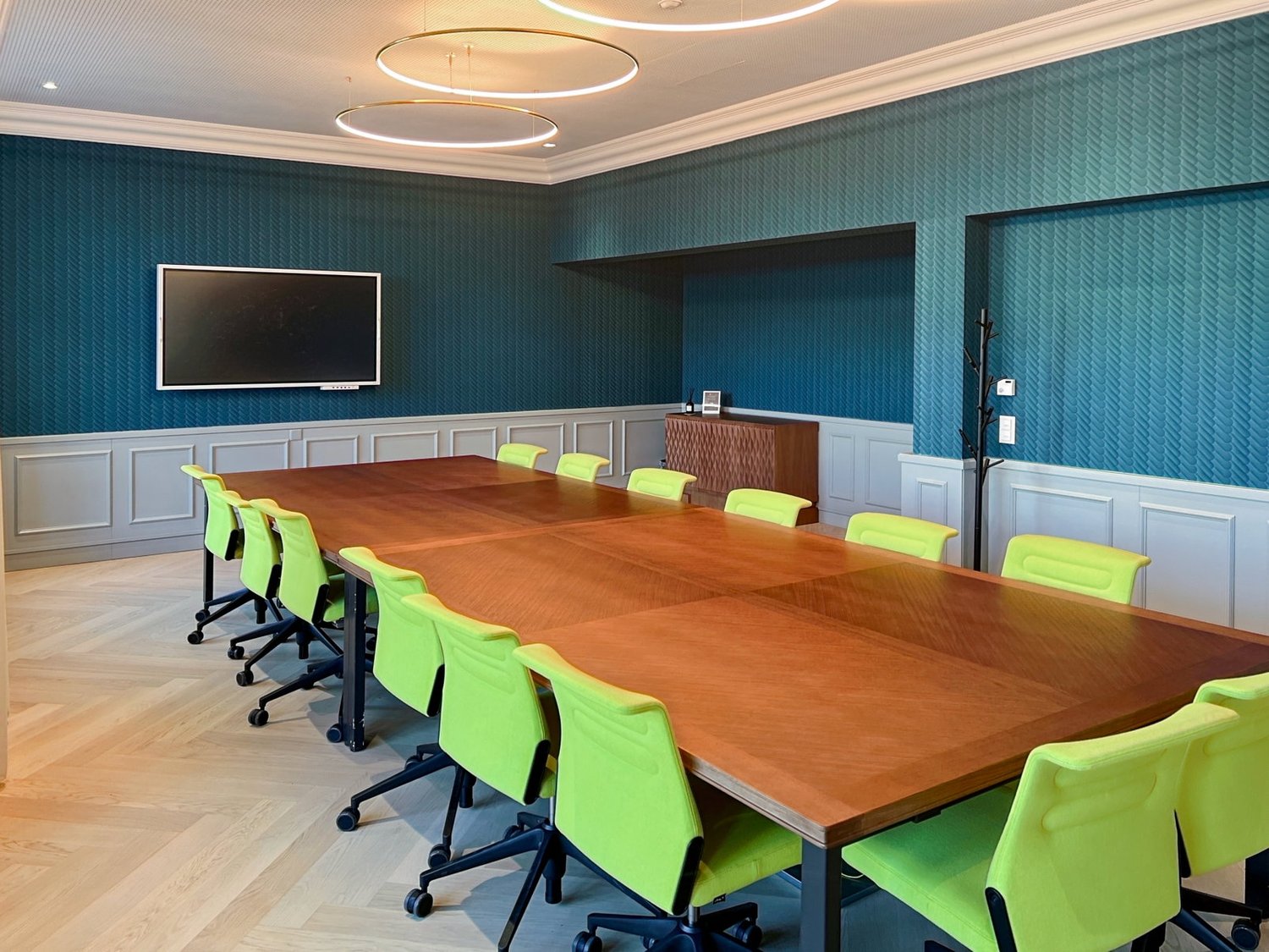 150m² office