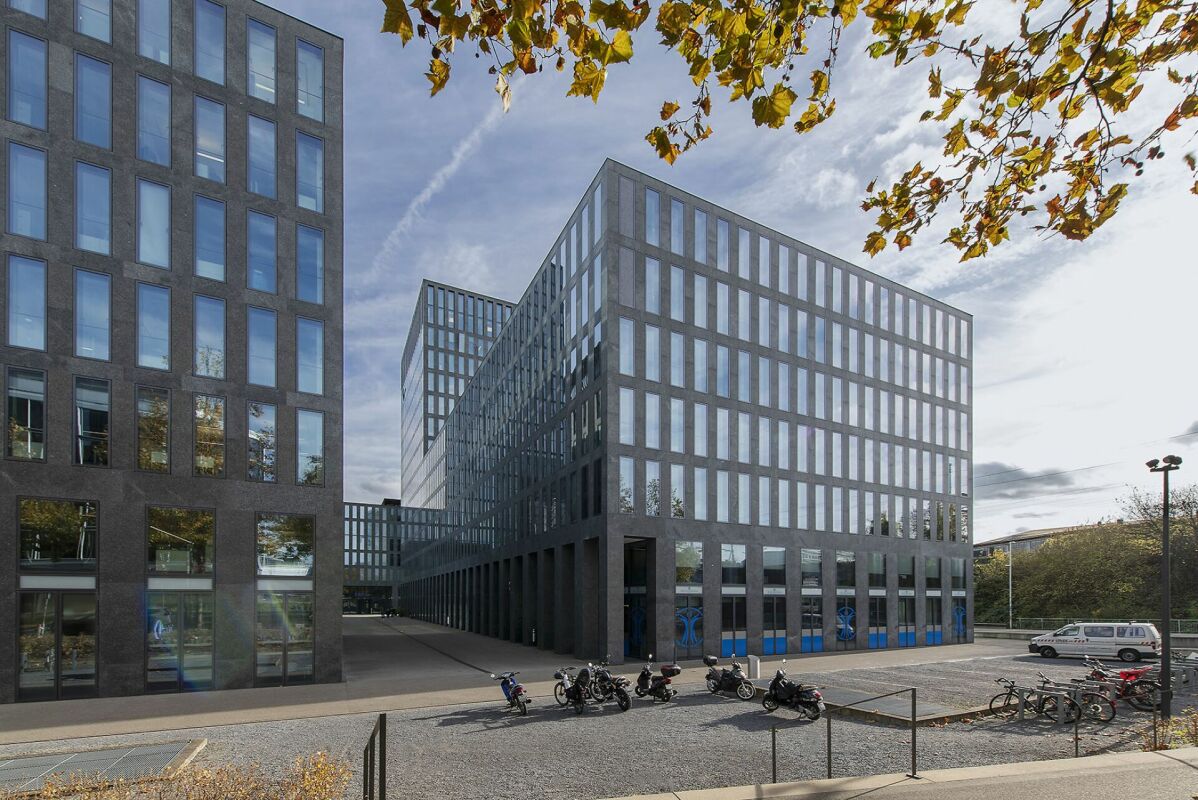 1986m² office