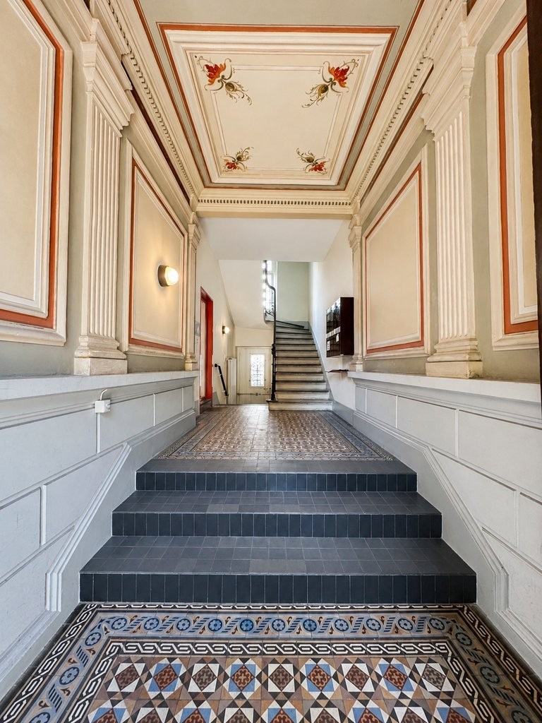 63m² office