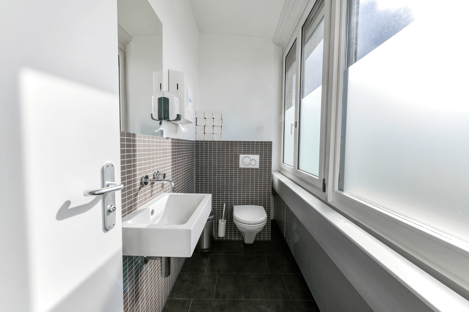 758m² ufficio