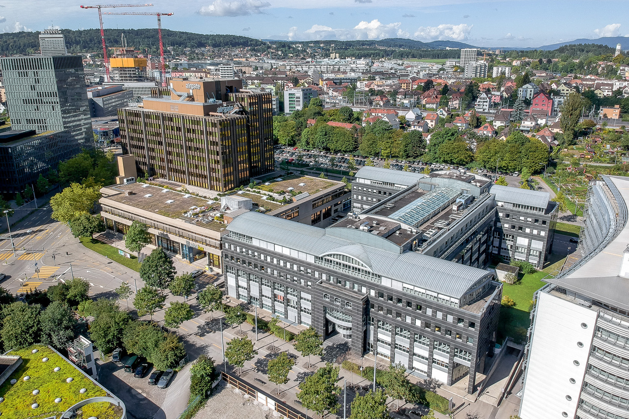 471m² de bureaux