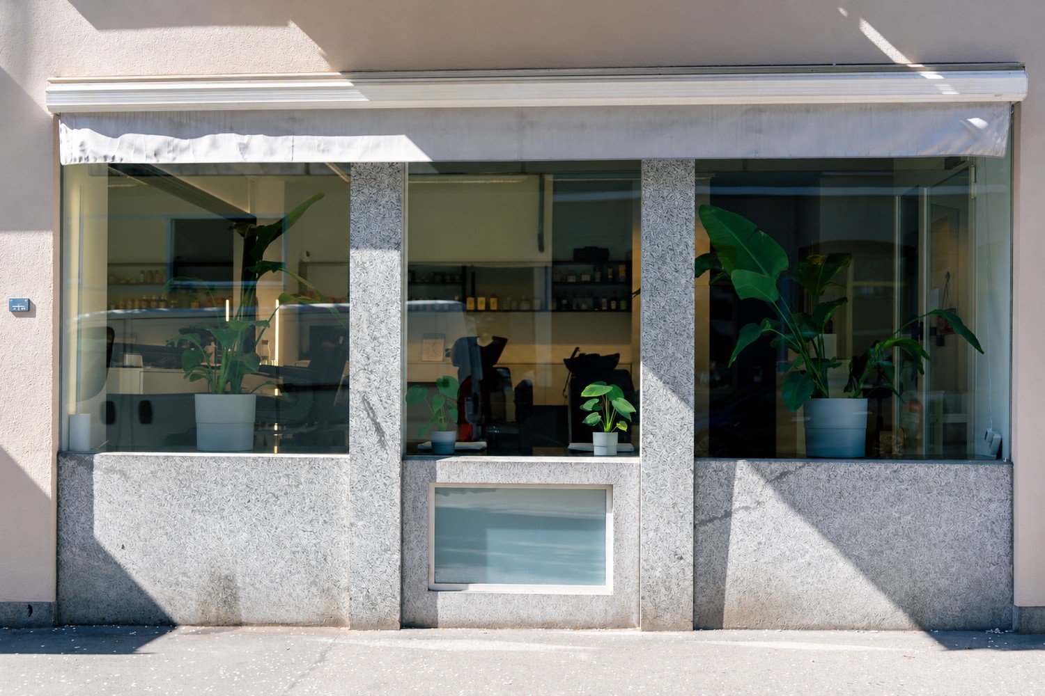40m² commercial