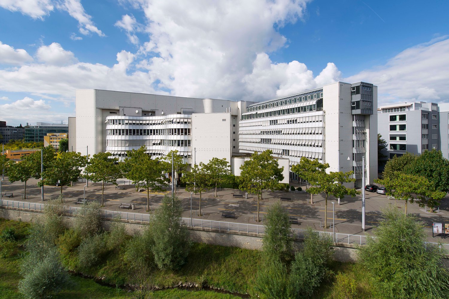 110m² office