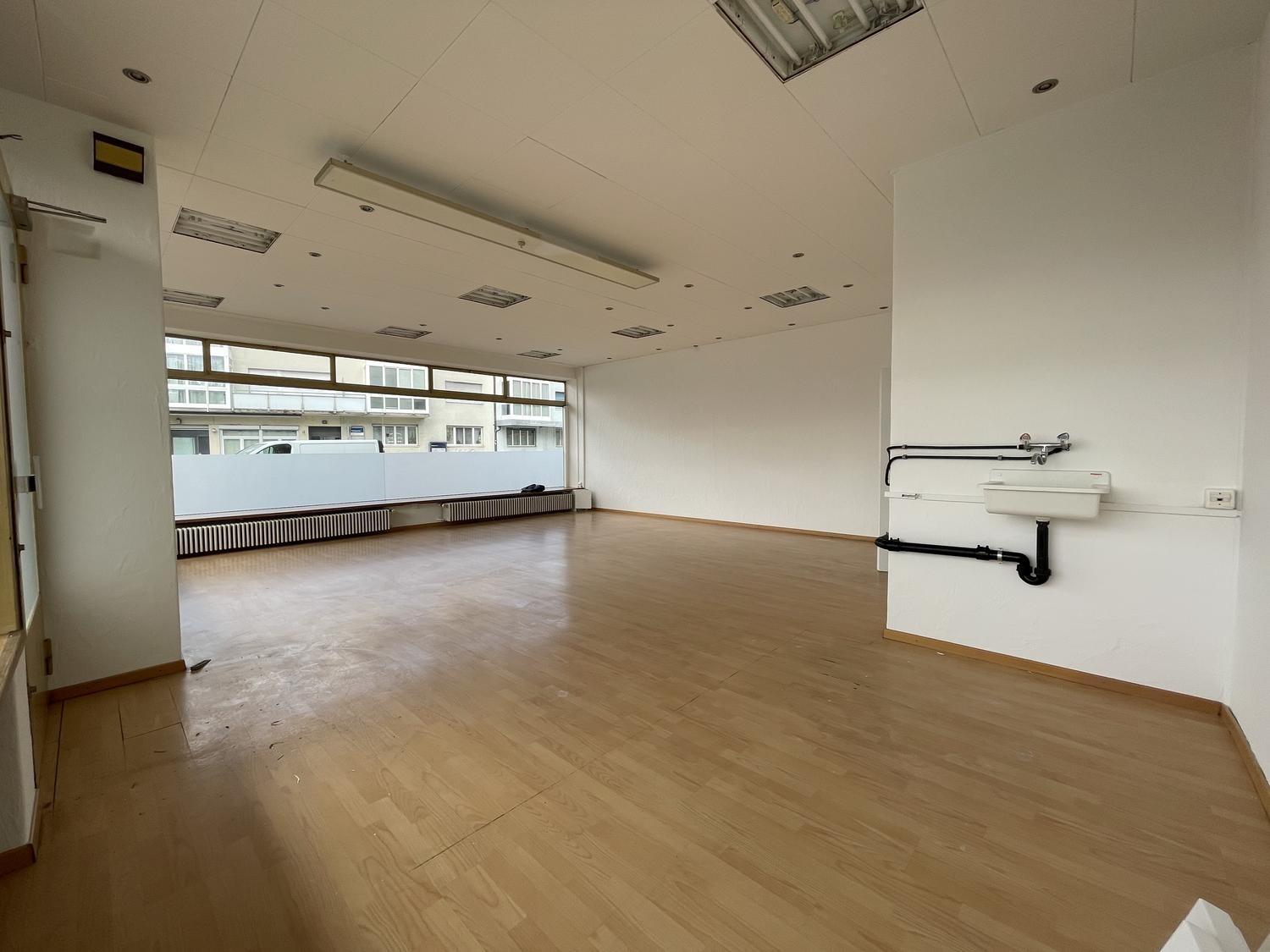 Commercial, Foto 3 von 6