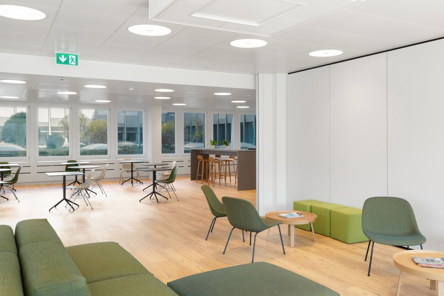 141m² commercial